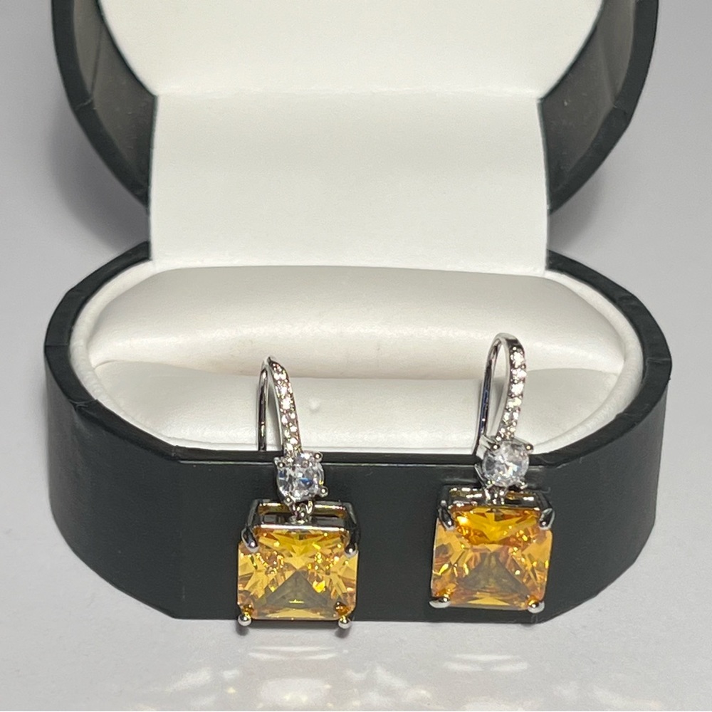 Exquisite Citrine Earrings - Picture 5 of 10